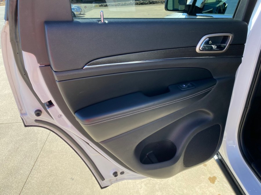 2017 Jeep Grand Cherokee Limited 4x4, available for sale in West Springfield, Massachusetts | Union Street Auto Sales. West Springfield, Massachusetts 2017 Jeep Grand Cherokee Limited 4x4, available for sale in West Springfield, Massachusetts | Union Street Auto Sales. West Springfield, Massachusetts