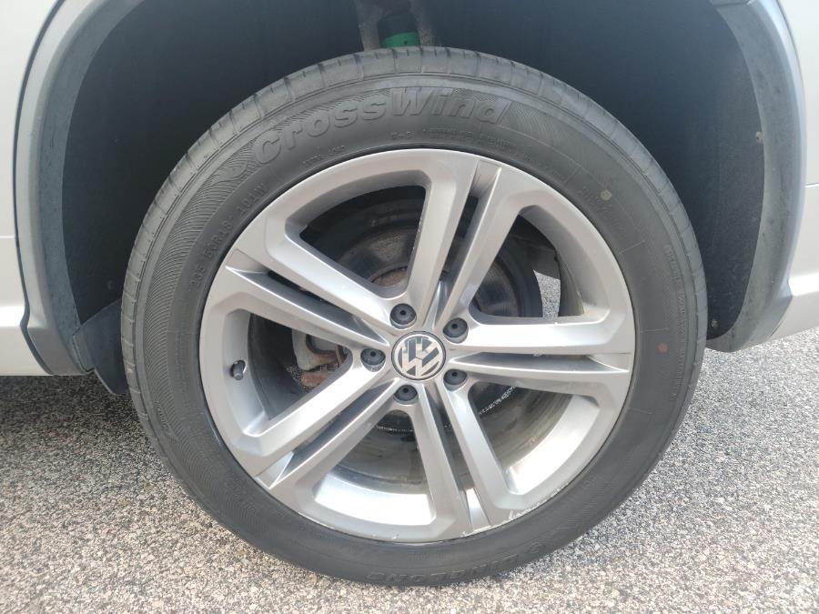 2017 Volkswagen Tiguan 2.0T Sport 4MOTION, available for sale in Philadelphia, Pennsylvania | Eugen's Auto Sales & Repairs. Philadelphia, Pennsylvania 2017 Volkswagen Tiguan 2.0T Sport 4MOTION, available for sale in Philadelphia, Pennsylvania | Eugen's Auto Sales & Repairs. Philadelphia, Pennsylvania