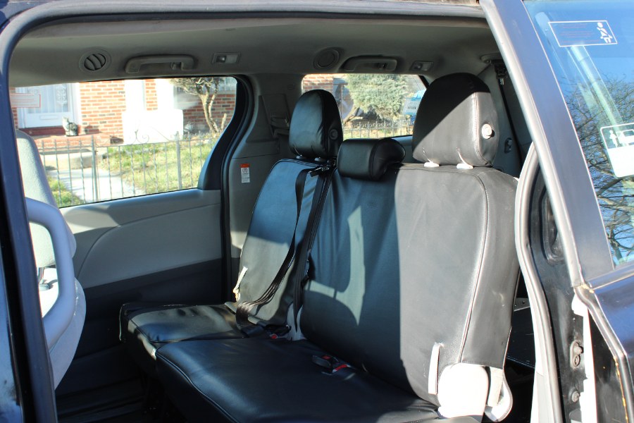 2018 Toyota Sienna L FWD 7-Passenger (Natl), available for sale in BROOKLYN, New York | Deals on Wheels International Auto. BROOKLYN, New York 2018 Toyota Sienna L FWD 7-Passenger (Natl), available for sale in BROOKLYN, New York | Deals on Wheels International Auto. BROOKLYN, New York