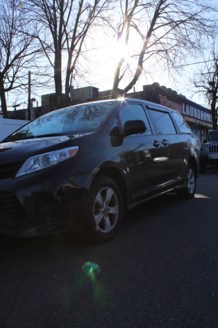 2019 Toyota Sienna L FWD 7-Passenger (Natl), available for sale in BROOKLYN, New York | Deals on Wheels International Auto. BROOKLYN, New York 2019 Toyota Sienna L FWD 7-Passenger (Natl), available for sale in BROOKLYN, New York | Deals on Wheels International Auto. BROOKLYN, New York