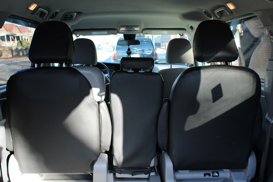 2019 Toyota Sienna L FWD 7-Passenger (Natl), available for sale in BROOKLYN, New York | Deals on Wheels International Auto. BROOKLYN, New York 2019 Toyota Sienna L FWD 7-Passenger (Natl), available for sale in BROOKLYN, New York | Deals on Wheels International Auto. BROOKLYN, New York
