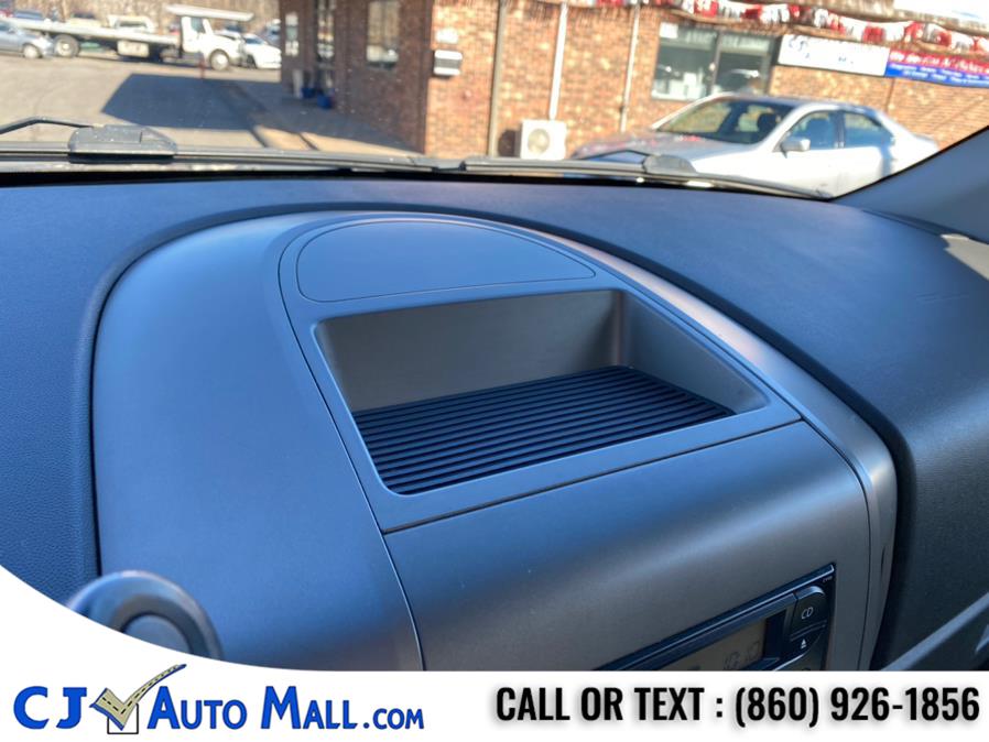 2006 Nissan Titan SE King Cab 4WD, available for sale in Bristol, Connecticut | CJ Auto Mall. Bristol, Connecticut 2006 Nissan Titan SE King Cab 4WD, available for sale in Bristol, Connecticut | CJ Auto Mall. Bristol, Connecticut