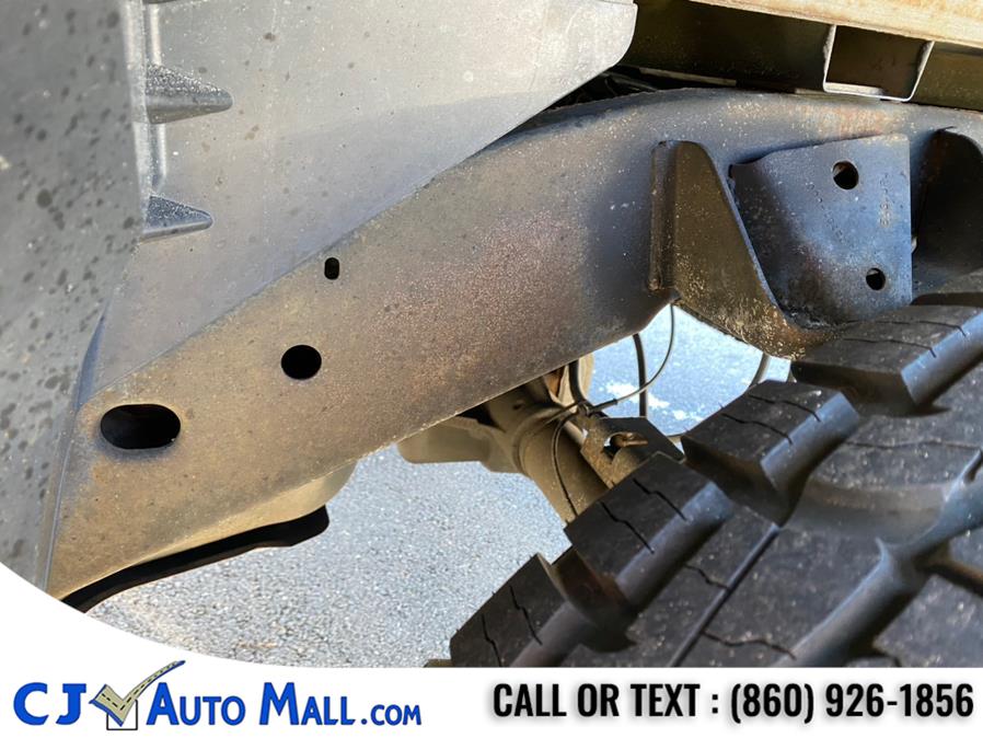 2006 Nissan Titan SE King Cab 4WD, available for sale in Bristol, Connecticut | CJ Auto Mall. Bristol, Connecticut 2006 Nissan Titan SE King Cab 4WD, available for sale in Bristol, Connecticut | CJ Auto Mall. Bristol, Connecticut
