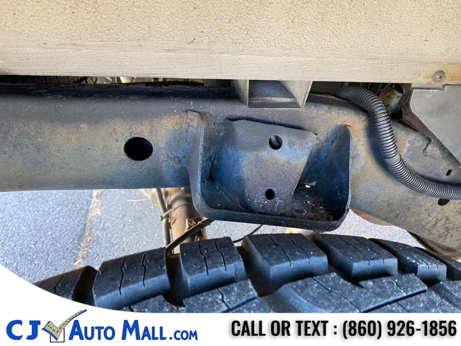 2006 Nissan Titan SE King Cab 4WD, available for sale in Bristol, Connecticut | CJ Auto Mall. Bristol, Connecticut 2006 Nissan Titan SE King Cab 4WD, available for sale in Bristol, Connecticut | CJ Auto Mall. Bristol, Connecticut