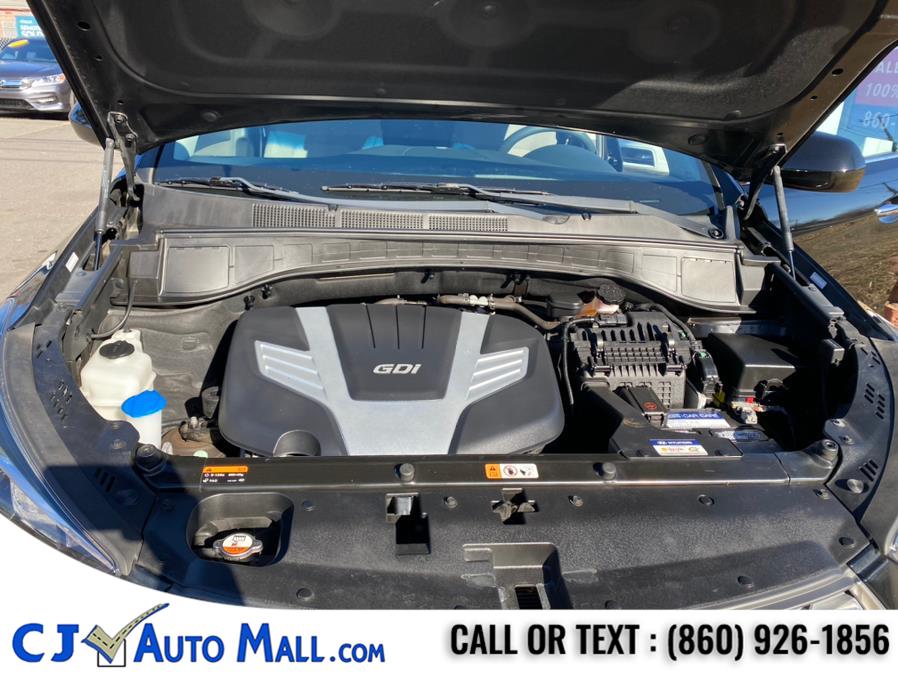 2017 Hyundai Santa Fe SE 3.3L Auto AWD, available for sale in Bristol, Connecticut | CJ Auto Mall. Bristol, Connecticut 2017 Hyundai Santa Fe SE 3.3L Auto AWD, available for sale in Bristol, Connecticut | CJ Auto Mall. Bristol, Connecticut