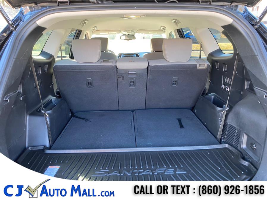 2017 Hyundai Santa Fe SE 3.3L Auto AWD, available for sale in Bristol, Connecticut | CJ Auto Mall. Bristol, Connecticut 2017 Hyundai Santa Fe SE 3.3L Auto AWD, available for sale in Bristol, Connecticut | CJ Auto Mall. Bristol, Connecticut