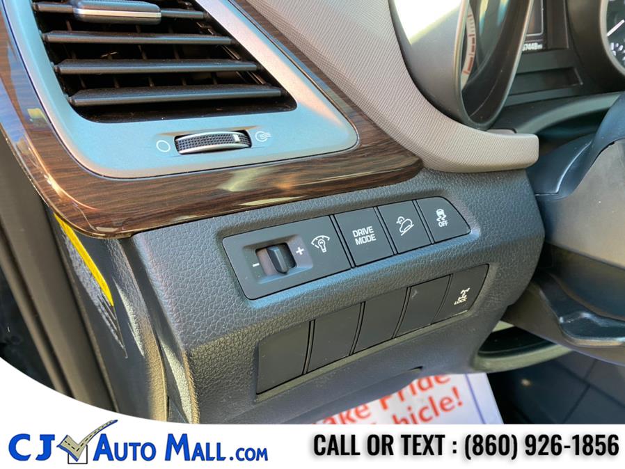 2017 Hyundai Santa Fe SE 3.3L Auto AWD, available for sale in Bristol, Connecticut | CJ Auto Mall. Bristol, Connecticut 2017 Hyundai Santa Fe SE 3.3L Auto AWD, available for sale in Bristol, Connecticut | CJ Auto Mall. Bristol, Connecticut