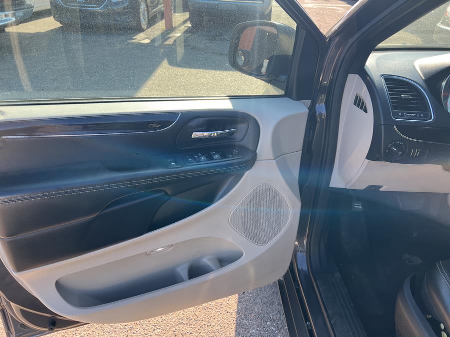 2017 Dodge Grand Caravan SXT Wagon, available for sale in Kissimmee, Florida | Central florida Auto Trader. Kissimmee, Florida 2017 Dodge Grand Caravan SXT Wagon, available for sale in Kissimmee, Florida | Central florida Auto Trader. Kissimmee, Florida
