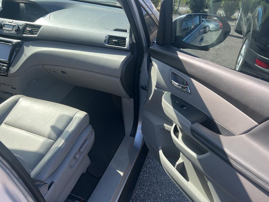 2014 Honda Odyssey 5dr EX-L w/RES, available for sale in Kissimmee, Florida | Central florida Auto Trader. Kissimmee, Florida 2014 Honda Odyssey 5dr EX-L w/RES, available for sale in Kissimmee, Florida | Central florida Auto Trader. Kissimmee, Florida