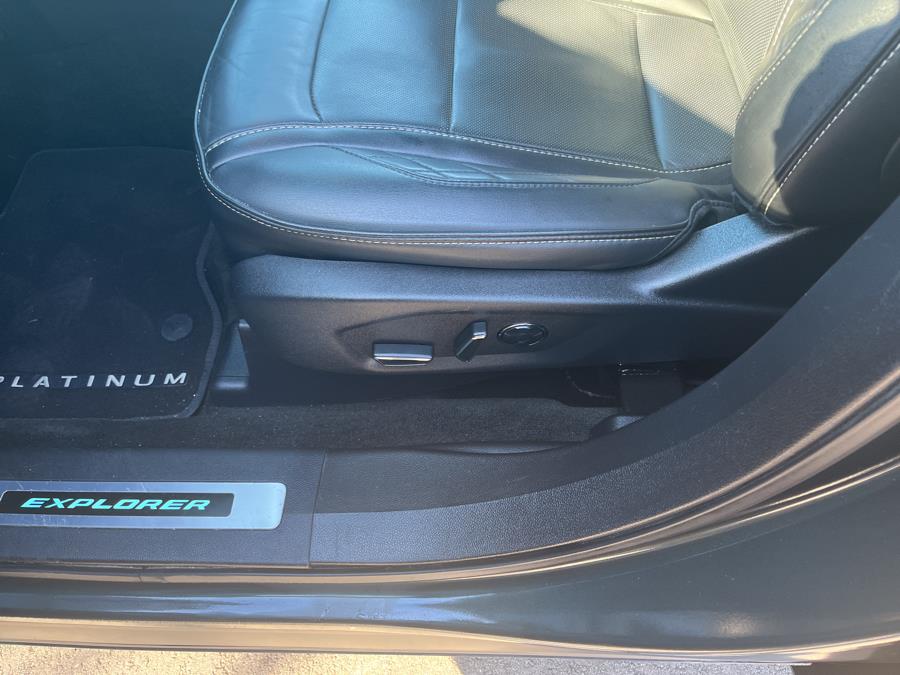 2016 Ford Explorer 4WD 4dr Platinum, available for sale in Old Saybrook, Connecticut | Saybrook Auto Barn. Old Saybrook, Connecticut 2016 Ford Explorer 4WD 4dr Platinum, available for sale in Old Saybrook, Connecticut | Saybrook Auto Barn. Old Saybrook, Connecticut