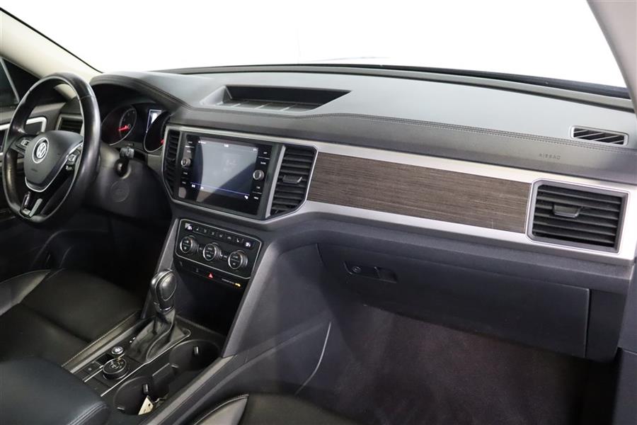 2018 Volkswagen Atlas SE, available for sale in Paterson, New Jersey | Fast Track Motors. Paterson, New Jersey 2018 Volkswagen Atlas SE, available for sale in Paterson, New Jersey | Fast Track Motors. Paterson, New Jersey