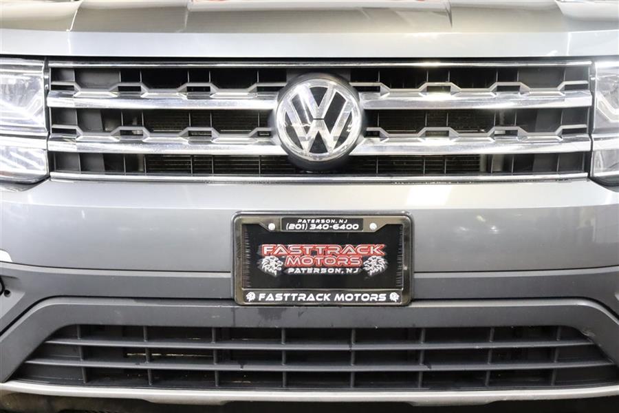 2018 Volkswagen Atlas SE, available for sale in Paterson, New Jersey | Fast Track Motors. Paterson, New Jersey 2018 Volkswagen Atlas SE, available for sale in Paterson, New Jersey | Fast Track Motors. Paterson, New Jersey