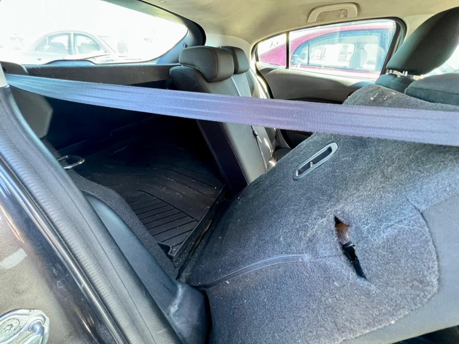 2015 Mazda Mazda3 5dr HB Auto i Sport, available for sale in Wallingford, Connecticut | Wallingford Auto Center LLC. Wallingford, Connecticut 2015 Mazda Mazda3 5dr HB Auto i Sport, available for sale in Wallingford, Connecticut | Wallingford Auto Center LLC. Wallingford, Connecticut