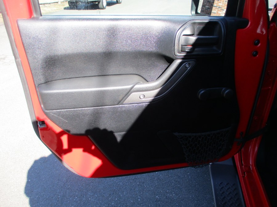 2011 Jeep Wrangler Unlimited 4WD 4dr Sport, available for sale in Suffield, Connecticut | Suffield Auto Sales. Suffield, Connecticut 2011 Jeep Wrangler Unlimited 4WD 4dr Sport, available for sale in Suffield, Connecticut | Suffield Auto Sales. Suffield, Connecticut