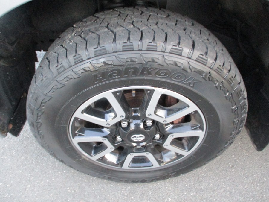 2010 Toyota Tundra 4WD Truck Dbl 5.7L V8 6-Spd AT (Natl), available for sale in Suffield, Connecticut | Suffield Auto LLC. Suffield, Connecticut 2010 Toyota Tundra 4WD Truck Dbl 5.7L V8 6-Spd AT (Natl), available for sale in Suffield, Connecticut | Suffield Auto LLC. Suffield, Connecticut