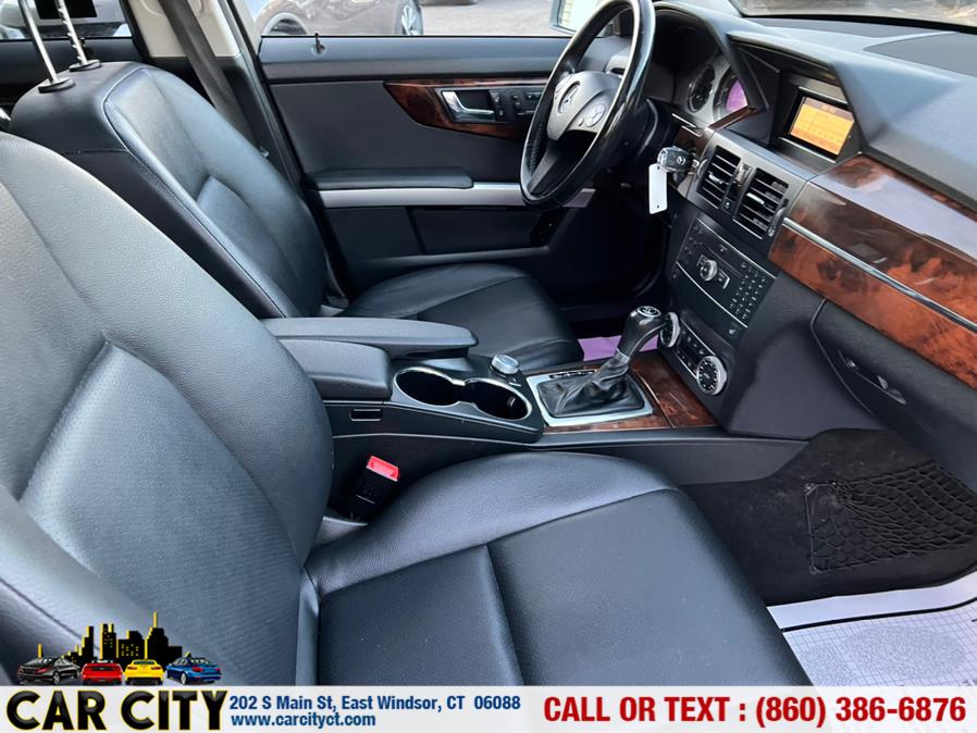 2011 Mercedes-Benz GLK-Class 4MATIC 4dr GLK350, available for sale in East Windsor, Connecticut | Car City LLC. East Windsor, Connecticut 2011 Mercedes-Benz GLK-Class 4MATIC 4dr GLK350, available for sale in East Windsor, Connecticut | Car City LLC. East Windsor, Connecticut