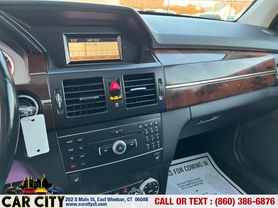 2011 Mercedes-Benz GLK-Class 4MATIC 4dr GLK350, available for sale in East Windsor, Connecticut | Car City LLC. East Windsor, Connecticut 2011 Mercedes-Benz GLK-Class 4MATIC 4dr GLK350, available for sale in East Windsor, Connecticut | Car City LLC. East Windsor, Connecticut