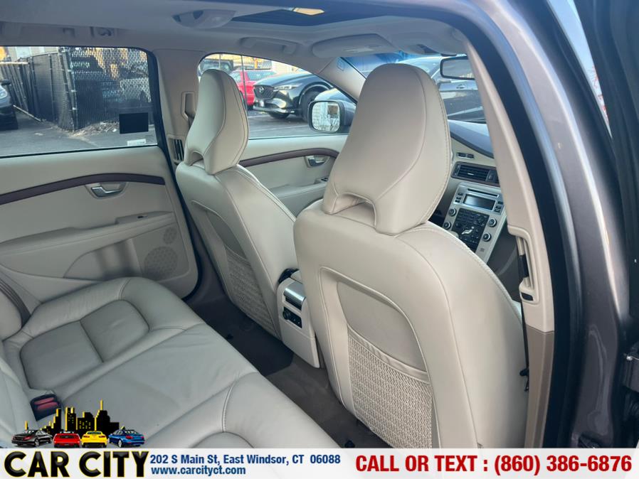 2011 Volvo XC70 4dr Wgn 3.2L AWD w/Moonroof, available for sale in East Windsor, Connecticut | Car City LLC. East Windsor, Connecticut 2011 Volvo XC70 4dr Wgn 3.2L AWD w/Moonroof, available for sale in East Windsor, Connecticut | Car City LLC. East Windsor, Connecticut