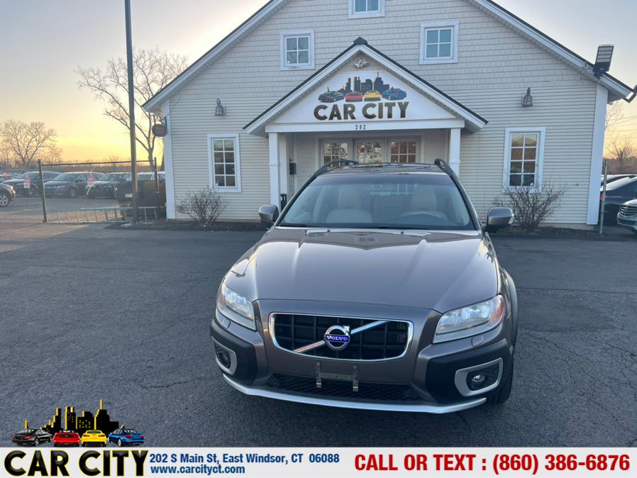 2011 Volvo XC70 4dr Wgn 3.2L AWD w/Moonroof, available for sale in East Windsor, Connecticut | Car City LLC. East Windsor, Connecticut 2011 Volvo XC70 4dr Wgn 3.2L AWD w/Moonroof, available for sale in East Windsor, Connecticut | Car City LLC. East Windsor, Connecticut