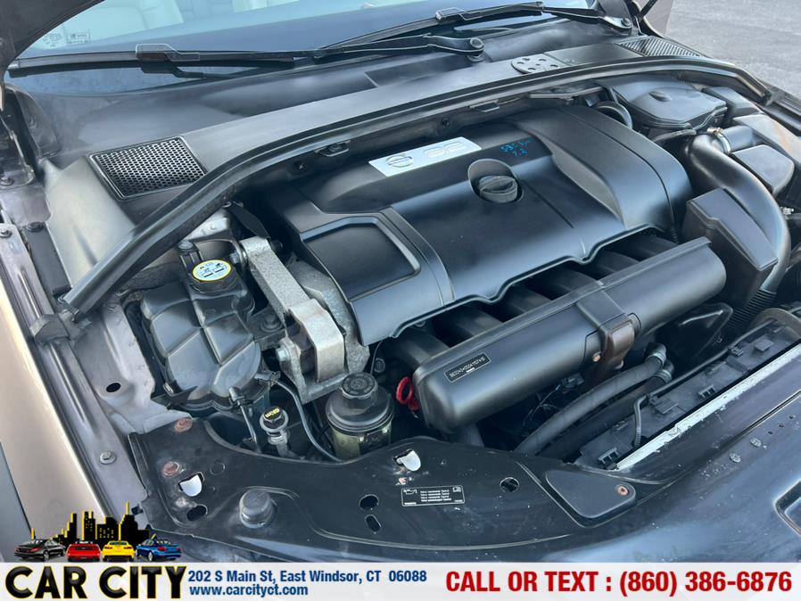 2011 Volvo XC70 4dr Wgn 3.2L AWD w/Moonroof, available for sale in East Windsor, Connecticut | Car City LLC. East Windsor, Connecticut 2011 Volvo XC70 4dr Wgn 3.2L AWD w/Moonroof, available for sale in East Windsor, Connecticut | Car City LLC. East Windsor, Connecticut