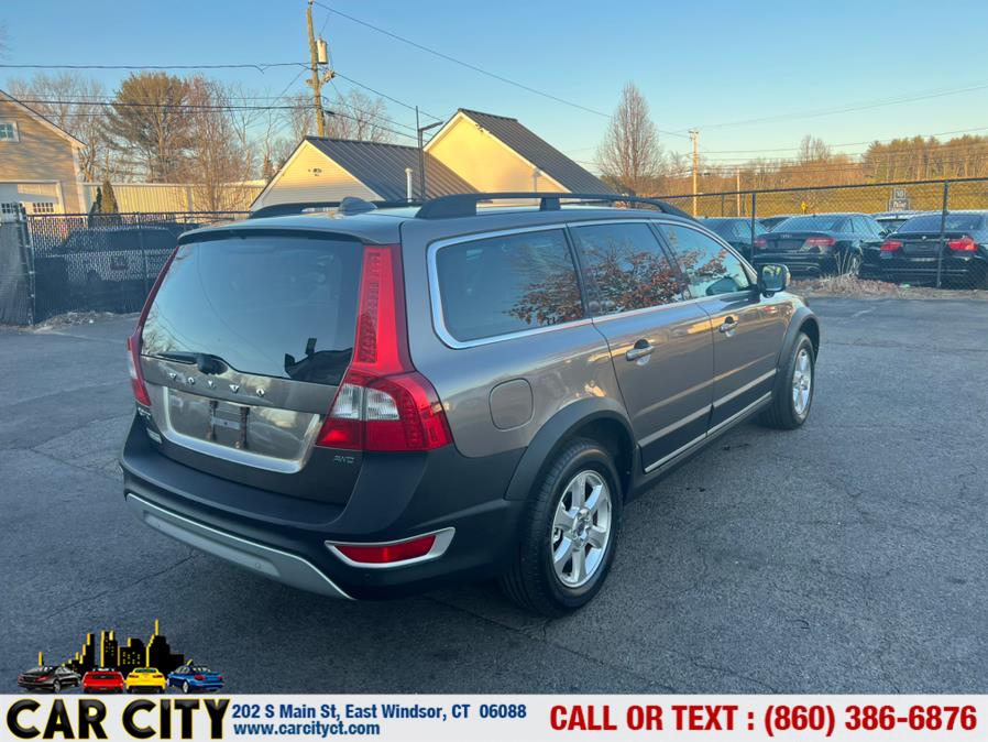 2011 Volvo XC70 4dr Wgn 3.2L AWD w/Moonroof, available for sale in East Windsor, Connecticut | Car City LLC. East Windsor, Connecticut 2011 Volvo XC70 4dr Wgn 3.2L AWD w/Moonroof, available for sale in East Windsor, Connecticut | Car City LLC. East Windsor, Connecticut