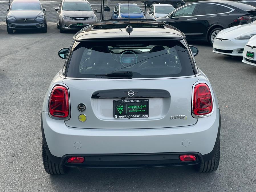 2022 MINI COOPER SE Signature Plus Trim, available for sale in Daly City, California | Green Light Auto Wholesale. Daly City, California 2022 MINI COOPER SE Signature Plus Trim, available for sale in Daly City, California | Green Light Auto Wholesale. Daly City, California