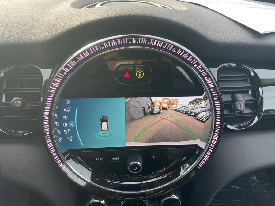 2022 MINI COOPER SE Signature Plus Trim, available for sale in Daly City, California | Green Light Auto Wholesale. Daly City, California 2022 MINI COOPER SE Signature Plus Trim, available for sale in Daly City, California | Green Light Auto Wholesale. Daly City, California