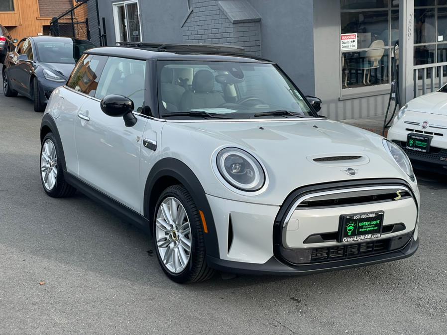 2022 MINI COOPER SE Signature Plus Trim, available for sale in Daly City, California | Green Light Auto Wholesale. Daly City, California 2022 MINI COOPER SE Signature Plus Trim, available for sale in Daly City, California | Green Light Auto Wholesale. Daly City, California