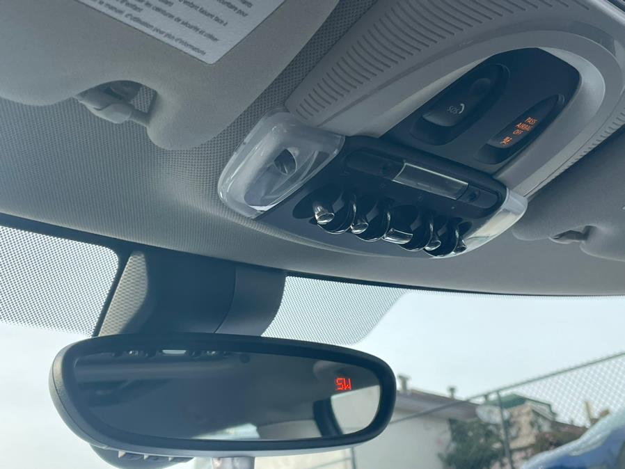 2022 MINI COOPER SE Signature Plus Trim, available for sale in Daly City, California | Green Light Auto Wholesale. Daly City, California 2022 MINI COOPER SE Signature Plus Trim, available for sale in Daly City, California | Green Light Auto Wholesale. Daly City, California
