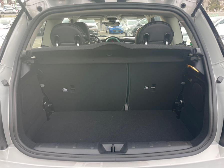 2022 MINI COOPER SE Signature Plus Trim, available for sale in Daly City, California | Green Light Auto Wholesale. Daly City, California 2022 MINI COOPER SE Signature Plus Trim, available for sale in Daly City, California | Green Light Auto Wholesale. Daly City, California