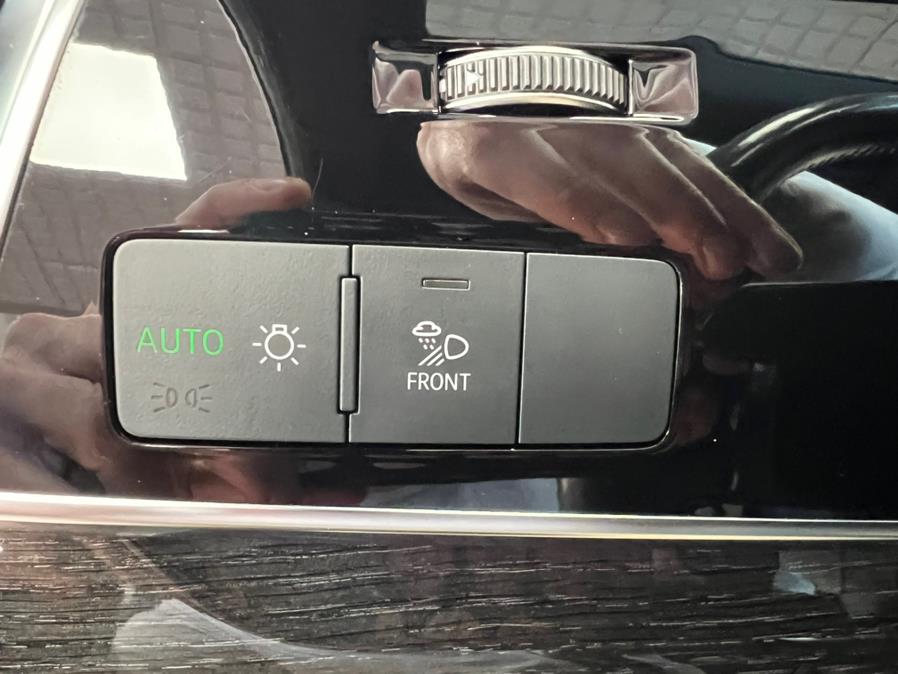2020 Audi Q8 Premium Plus 55 TFSI quattro, available for sale in Massapequa Park, New York | Power Motors East. Massapequa Park, New York 2020 Audi Q8 Premium Plus 55 TFSI quattro, available for sale in Massapequa Park, New York | Power Motors East. Massapequa Park, New York