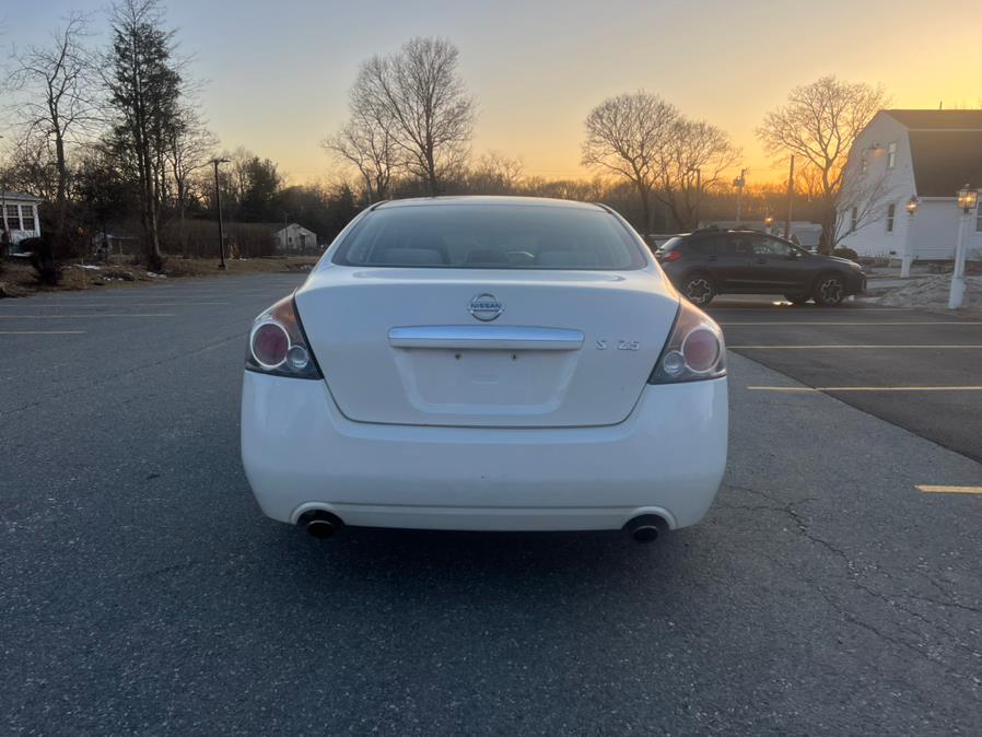 2009 Nissan Altima 4dr Sdn I4 CVT 2.5 SL, available for sale in Swansea, Massachusetts | Gas On The Run. Swansea, Massachusetts 2009 Nissan Altima 4dr Sdn I4 CVT 2.5 SL, available for sale in Swansea, Massachusetts | Gas On The Run. Swansea, Massachusetts