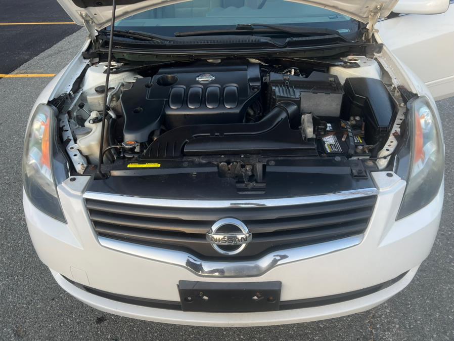 2009 Nissan Altima 4dr Sdn I4 CVT 2.5 SL, available for sale in Swansea, Massachusetts | Gas On The Run. Swansea, Massachusetts 2009 Nissan Altima 4dr Sdn I4 CVT 2.5 SL, available for sale in Swansea, Massachusetts | Gas On The Run. Swansea, Massachusetts