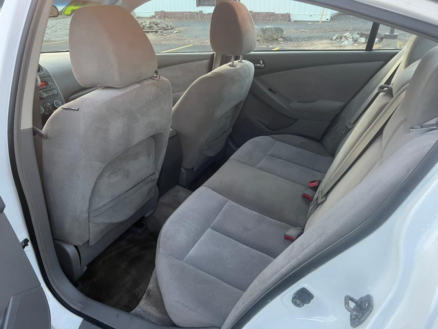 2009 Nissan Altima 4dr Sdn I4 CVT 2.5 SL, available for sale in Swansea, Massachusetts | Gas On The Run. Swansea, Massachusetts 2009 Nissan Altima 4dr Sdn I4 CVT 2.5 SL, available for sale in Swansea, Massachusetts | Gas On The Run. Swansea, Massachusetts