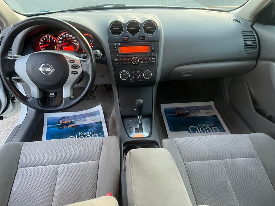 2009 Nissan Altima 4dr Sdn I4 CVT 2.5 SL, available for sale in Swansea, Massachusetts | Gas On The Run. Swansea, Massachusetts 2009 Nissan Altima 4dr Sdn I4 CVT 2.5 SL, available for sale in Swansea, Massachusetts | Gas On The Run. Swansea, Massachusetts