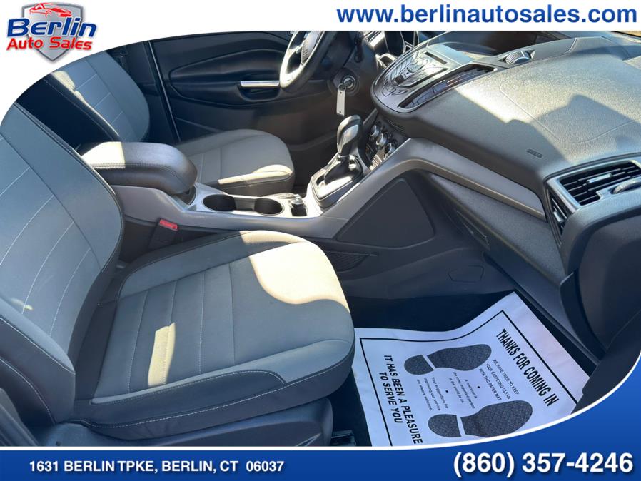 2015 Ford Escape 4WD 4dr SE, available for sale in Berlin, Connecticut | Berlin Auto Sales LLC. Berlin, Connecticut 2015 Ford Escape 4WD 4dr SE, available for sale in Berlin, Connecticut | Berlin Auto Sales LLC. Berlin, Connecticut