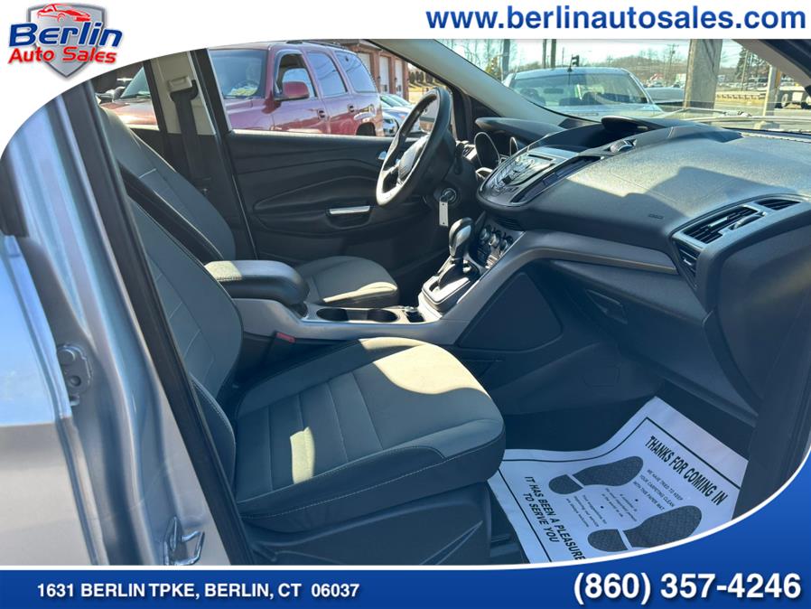 2015 Ford Escape 4WD 4dr SE, available for sale in Berlin, Connecticut | Berlin Auto Sales LLC. Berlin, Connecticut 2015 Ford Escape 4WD 4dr SE, available for sale in Berlin, Connecticut | Berlin Auto Sales LLC. Berlin, Connecticut