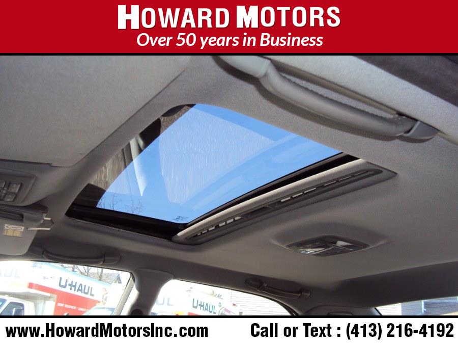 2005 Hyundai XG350 4dr Sdn L, available for sale in Springfield, Massachusetts | Howard Motors. Springfield, Massachusetts 2005 Hyundai XG350 4dr Sdn L, available for sale in Springfield, Massachusetts | Howard Motors. Springfield, Massachusetts