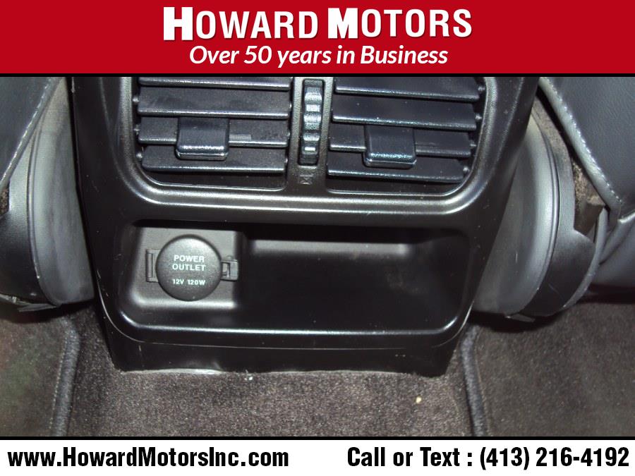 2005 Hyundai XG350 4dr Sdn L, available for sale in Springfield, Massachusetts | Howard Motors. Springfield, Massachusetts 2005 Hyundai XG350 4dr Sdn L, available for sale in Springfield, Massachusetts | Howard Motors. Springfield, Massachusetts
