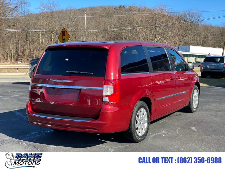 2015 Chrysler Town & Country  - $9,999