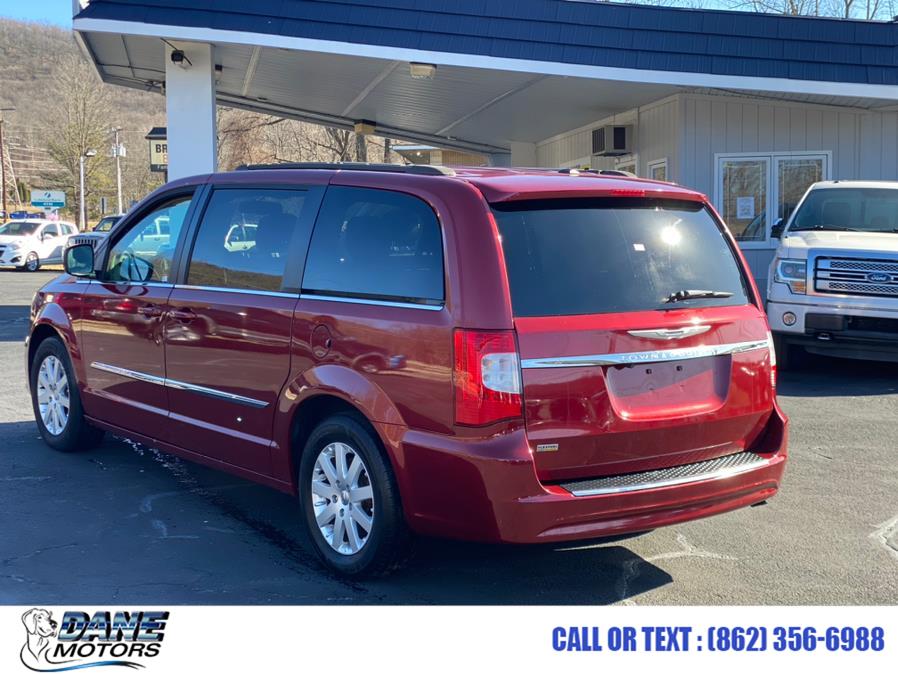 2015 Chrysler Town & Country  - $9,999