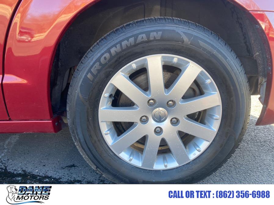 2015 Chrysler Town & Country  - $9,999