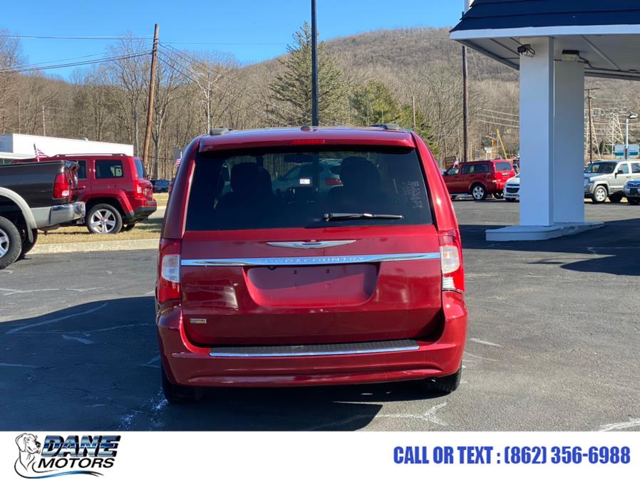 2015 Chrysler Town & Country  - $9,999