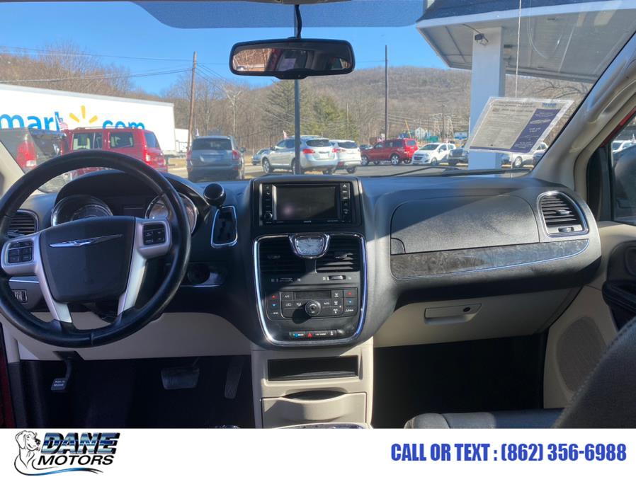 2015 Chrysler Town & Country  - $9,999