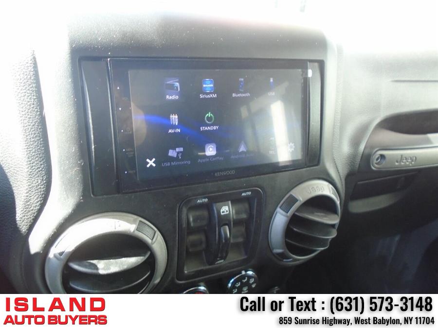 2015 Jeep Wrangler Unlimited Sport 4x4 4dr SUV, available for sale in West Babylon, New York | Island Auto Buyers. West Babylon, New York 2015 Jeep Wrangler Unlimited Sport 4x4 4dr SUV, available for sale in West Babylon, New York | Island Auto Buyers. West Babylon, New York