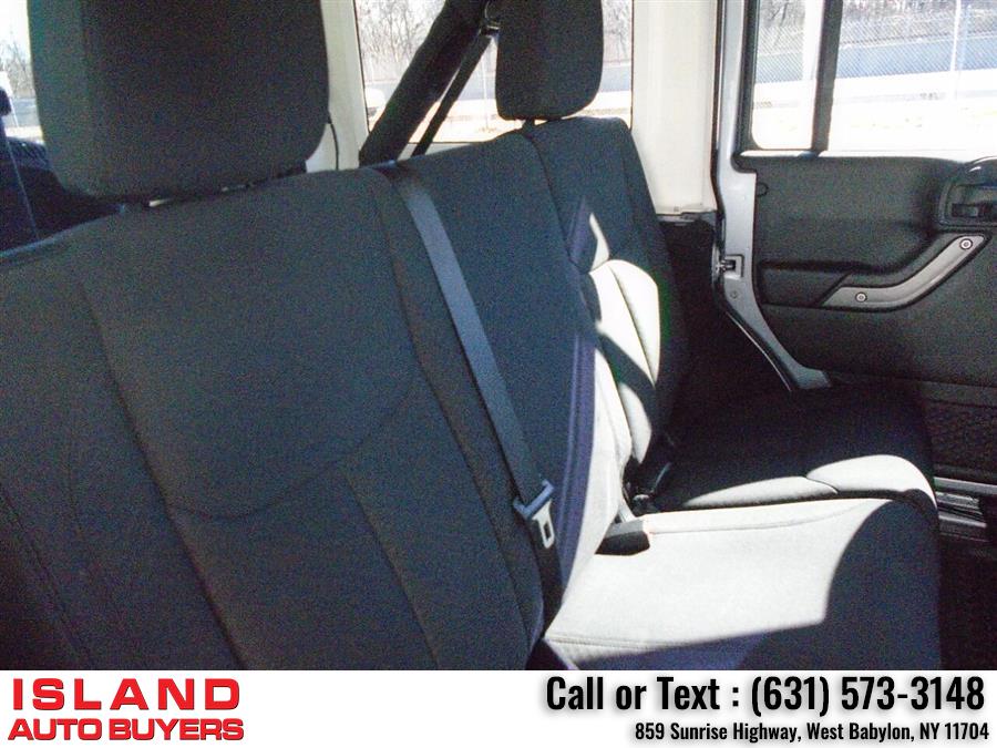 2015 Jeep Wrangler Unlimited Sport 4x4 4dr SUV, available for sale in West Babylon, New York | Island Auto Buyers. West Babylon, New York 2015 Jeep Wrangler Unlimited Sport 4x4 4dr SUV, available for sale in West Babylon, New York | Island Auto Buyers. West Babylon, New York
