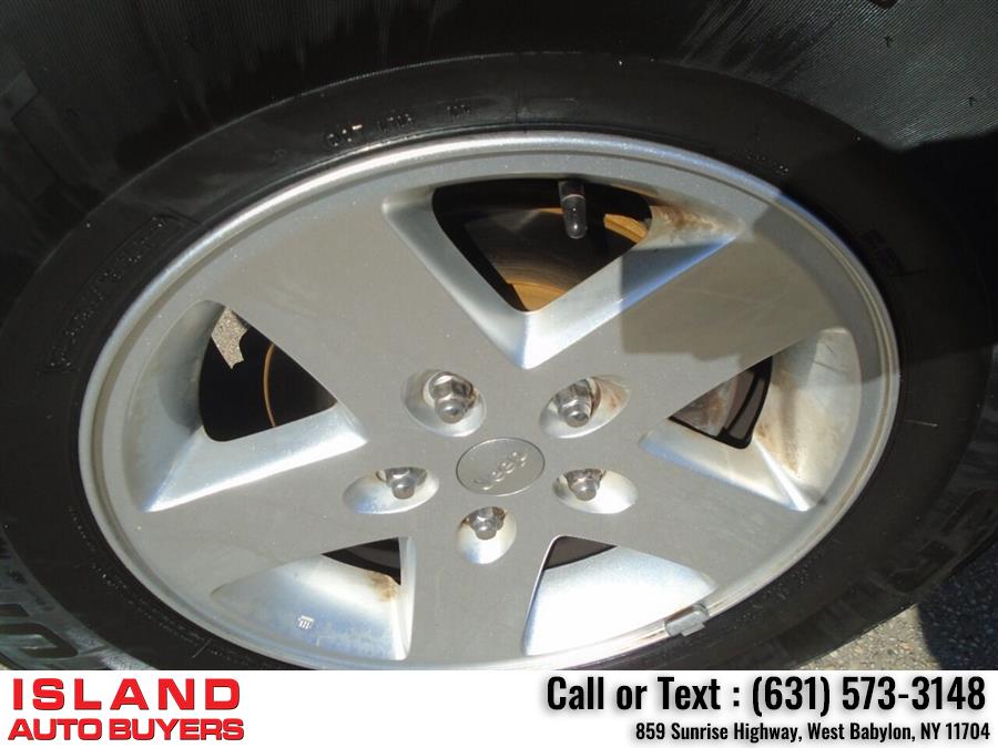 2015 Jeep Wrangler Unlimited Sport 4x4 4dr SUV, available for sale in West Babylon, New York | Island Auto Buyers. West Babylon, New York 2015 Jeep Wrangler Unlimited Sport 4x4 4dr SUV, available for sale in West Babylon, New York | Island Auto Buyers. West Babylon, New York
