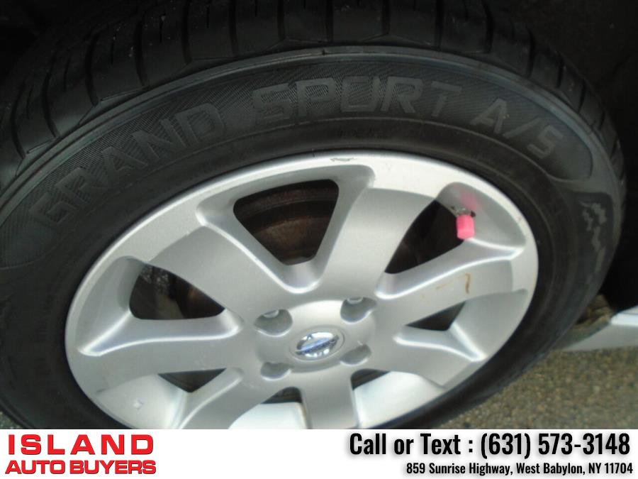 2010 Nissan Sentra 2.0 SR 4dr Sedan, available for sale in West Babylon, New York | Island Auto Buyers. West Babylon, New York 2010 Nissan Sentra 2.0 SR 4dr Sedan, available for sale in West Babylon, New York | Island Auto Buyers. West Babylon, New York