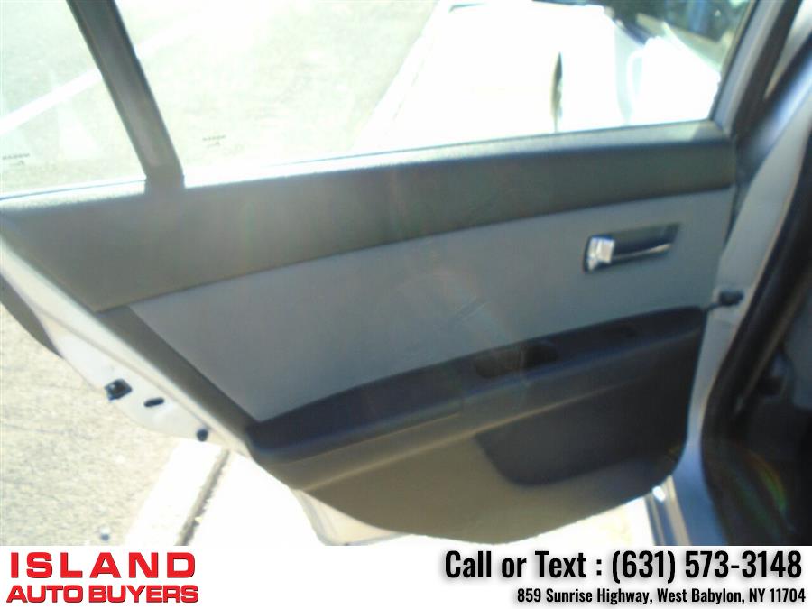 2010 Nissan Sentra 2.0 SR 4dr Sedan, available for sale in West Babylon, New York | Island Auto Buyers. West Babylon, New York 2010 Nissan Sentra 2.0 SR 4dr Sedan, available for sale in West Babylon, New York | Island Auto Buyers. West Babylon, New York