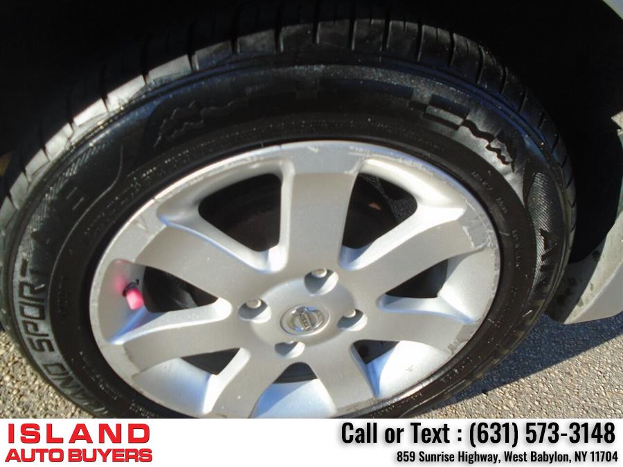 2010 Nissan Sentra 2.0 SR 4dr Sedan, available for sale in West Babylon, New York | Island Auto Buyers. West Babylon, New York 2010 Nissan Sentra 2.0 SR 4dr Sedan, available for sale in West Babylon, New York | Island Auto Buyers. West Babylon, New York
